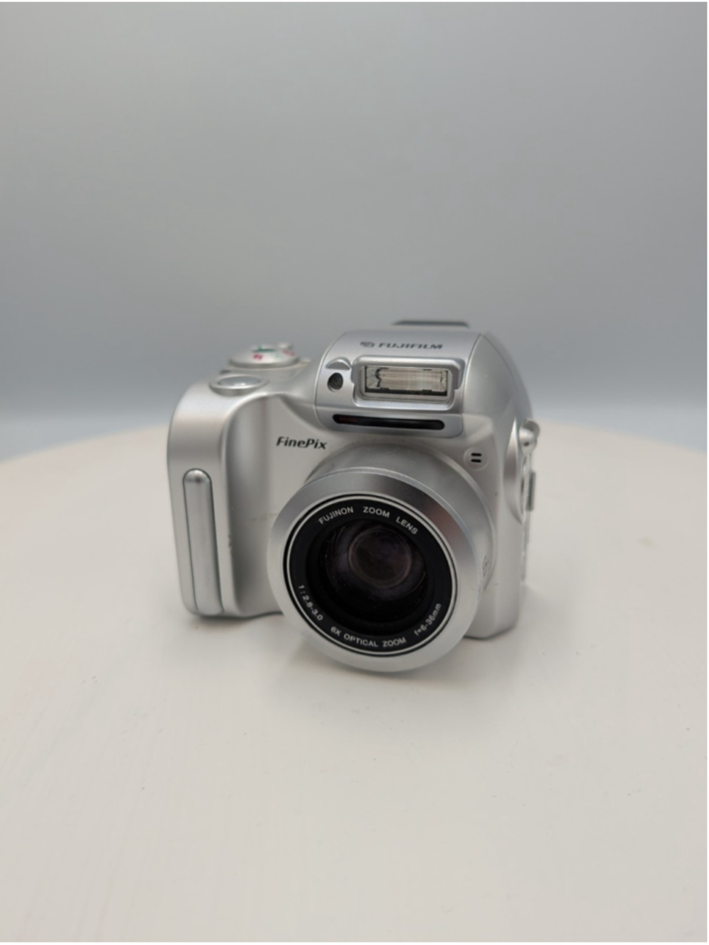 Fujifilm FinePix 2800 Zoom 2.0MP Compact Digital Camera Tested No Lens Cap